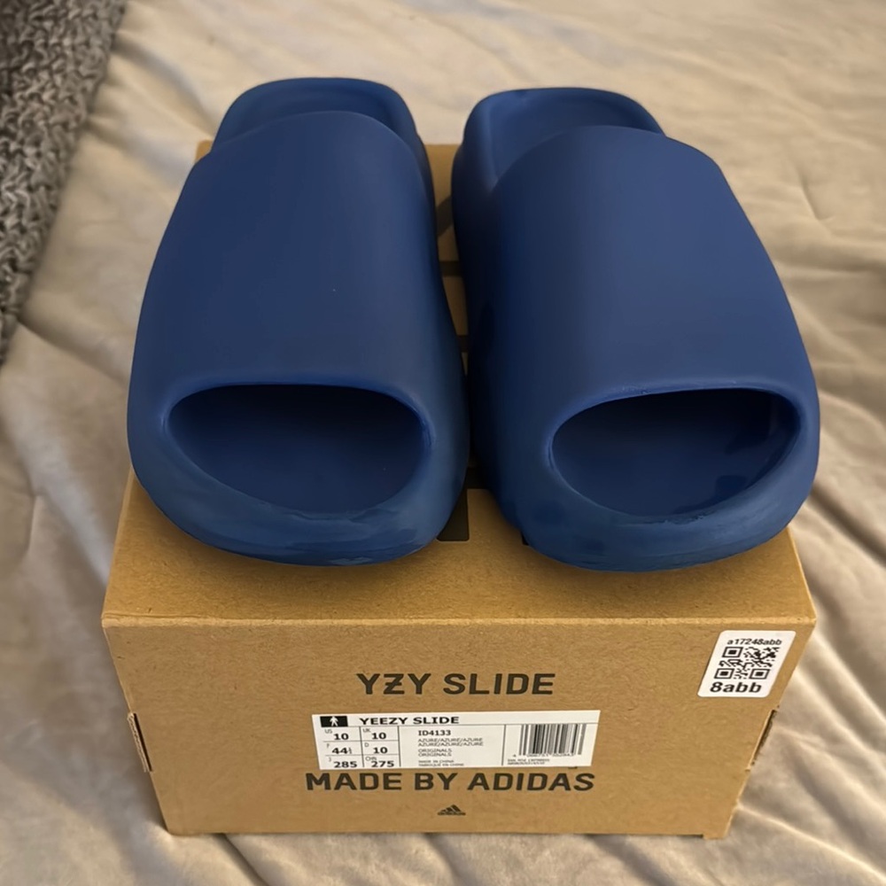 Adidas Adult Yeezy Slide - Blue